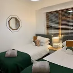 فندق Keswick Court 2, Whitecross Bay, *