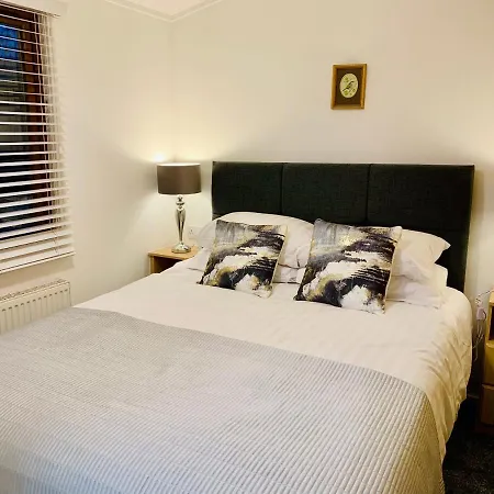 Keswick Court 2, Whitecross Bay,