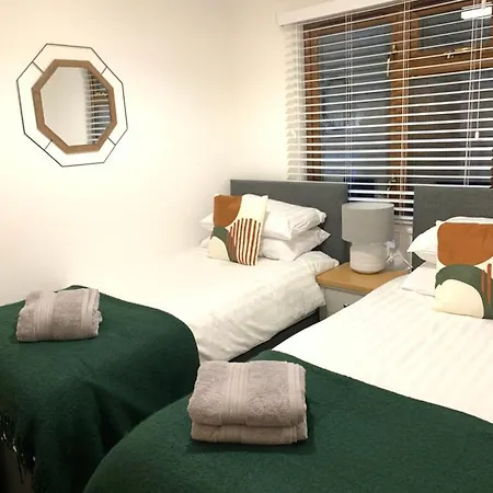 Keswick Court 2, Whitecross Bay, *