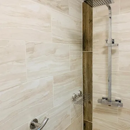 מלון Keswick Court 2, Whitecross Bay,