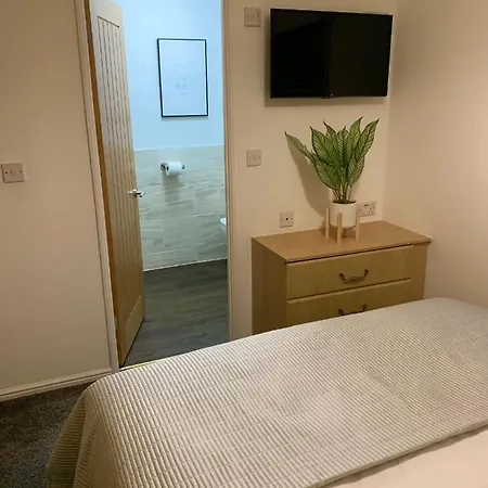 Keswick Court 2, Whitecross Bay, מלון *