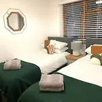 Keswick Court 2, Whitecross Bay, *
